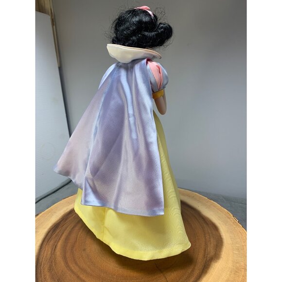 Snow White Ashton Drake Disney Princess Doll Collectible with Yellow Dress & Red - Picture 3 of 10